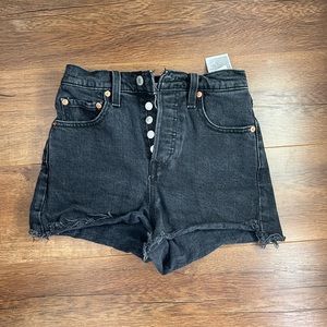 Levi’s ribcage black jean shorts size 24